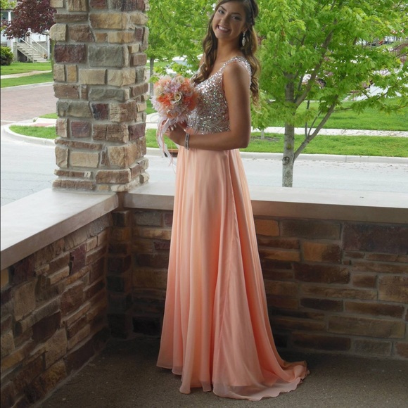 Prom, formal dress - Picture 8 of 8